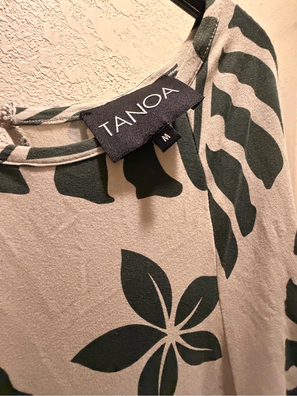 Tanoa 2 dresses, 2 pants, and 1 top. Take it all!! - Picture 14 of 16